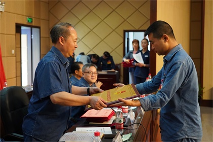 团委表彰 (2).JPG