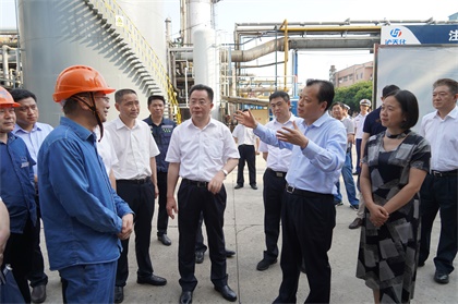 应急部刘伟视察泸天化 001.jpg