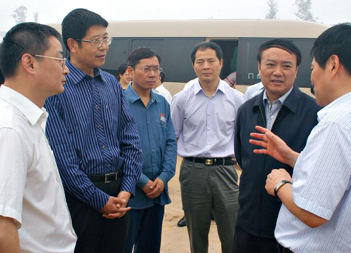 四川省副省长刘捷一行到泸天化调研