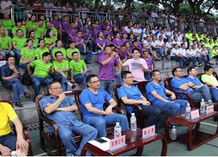 泸天化公司举办安全生产月主题晚会