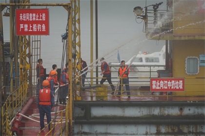 泸天化开展2020年港口火灾事故应急联动演练