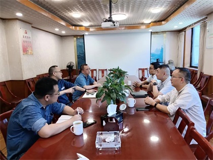 国网纳溪供电公司到泸天化股份公司沟通交流