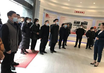 四川省中青年干部培训班学员到泸天化股份公司调研