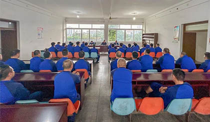 泸天化股份公司党委副书记赵元柱到消防救护中心指导工作