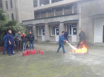 泸天化股份公司开展消防安全培训