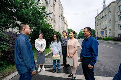 泸天化员工周登位沱江勇救落水母子获表扬